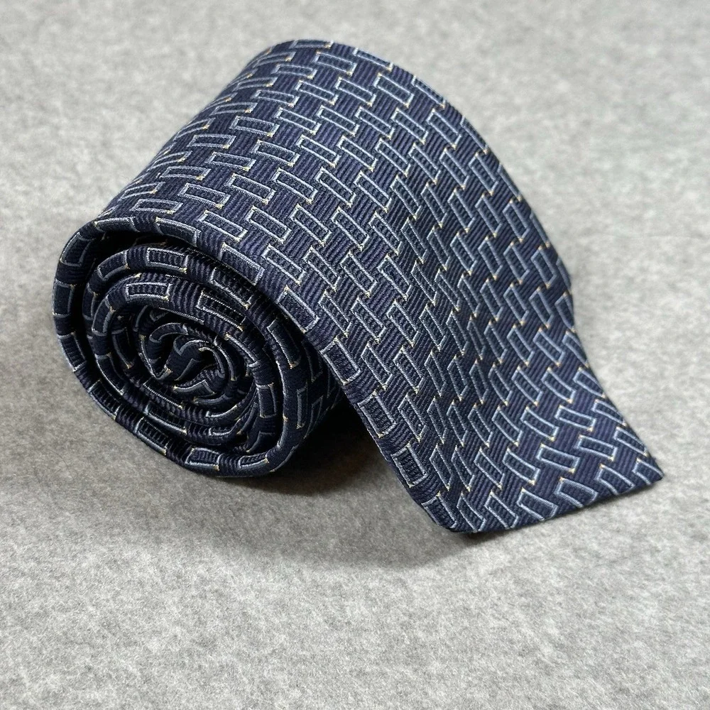 Nautica 100% Silk Geometric Navy Blue Mens Neck Tie Classic 60x3.8in